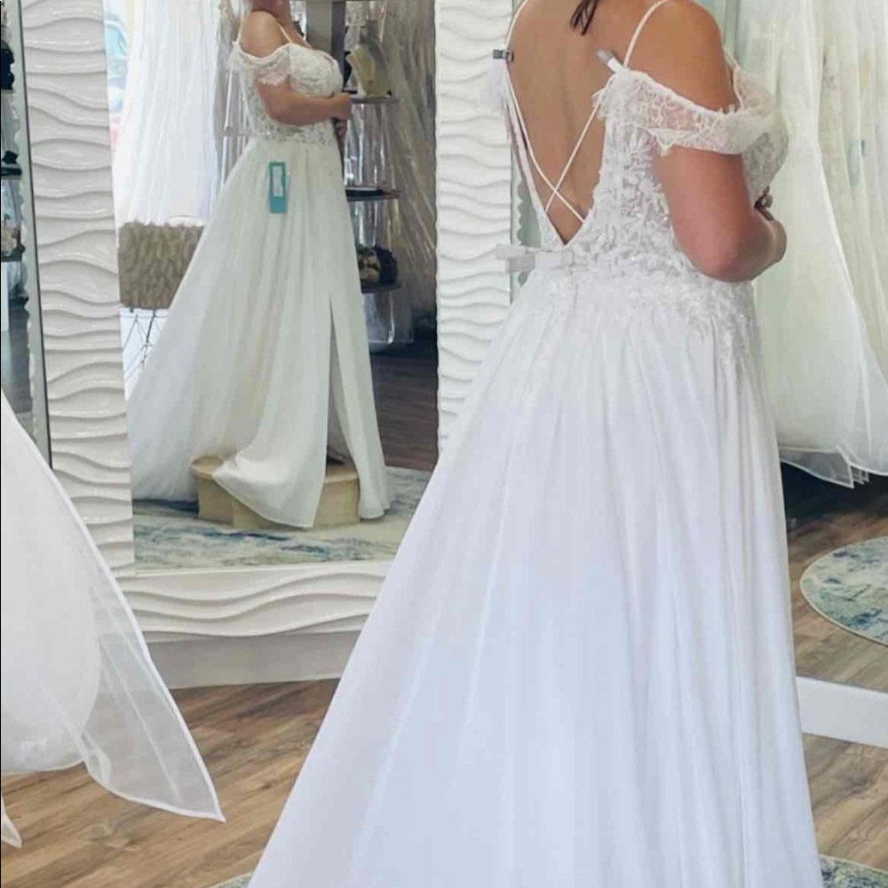 Brand new A-line wedding dress